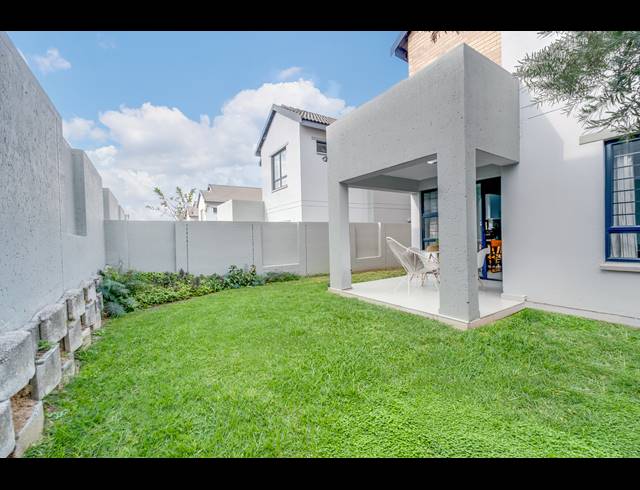 3 BEDROOM TOWNHOUSE FOR SALE IN BROADACRES